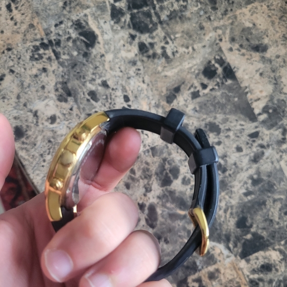 Cross watch - Picture 2 of 4